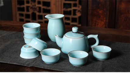 龙泉青瓷之美 赏析ZX/正尔玉十头飞天茶具套装的艺术与实用性